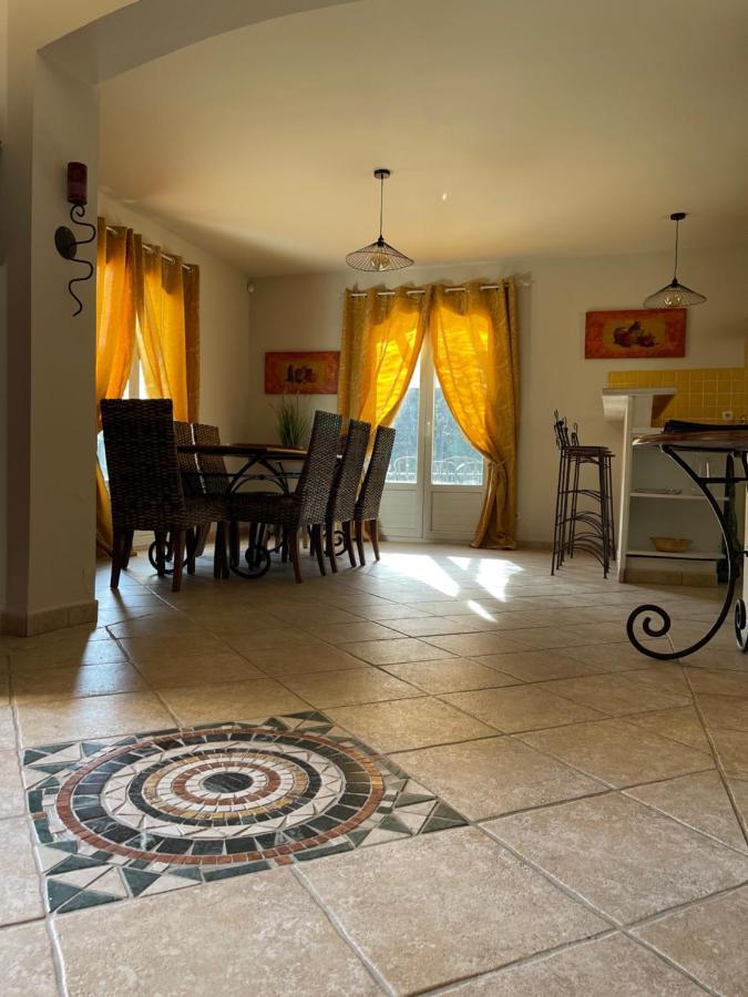 Villa Provencale 8 Personnes Ventabren